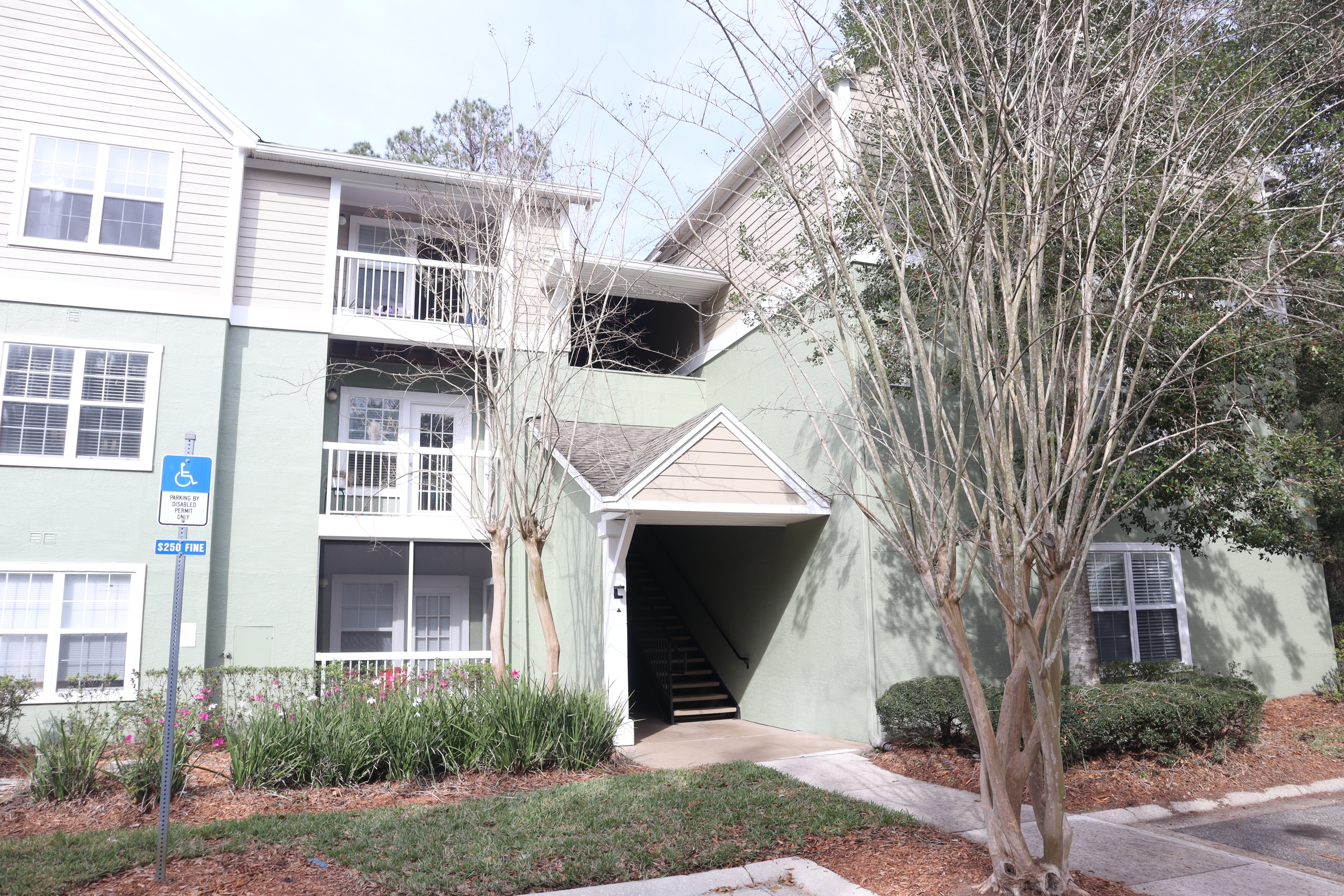 7701 Timberlin Park